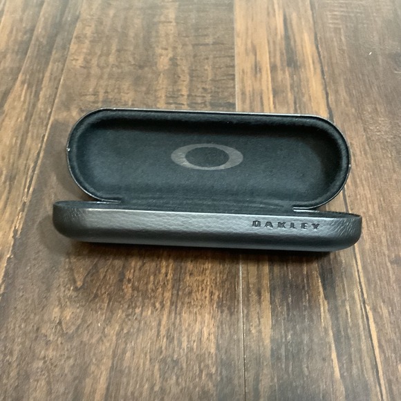 Oakley Other - Oakley Black Hard Shell Sunglasses Case Eyewear Storage Clamshell Logo Case